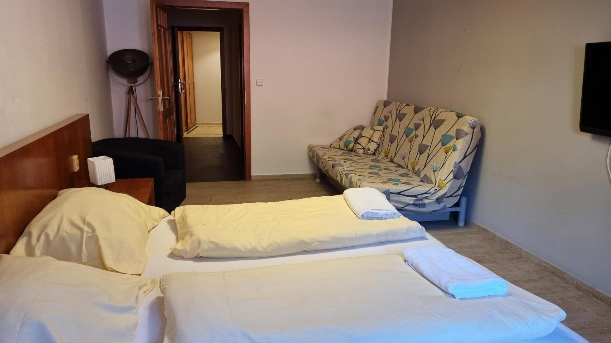 Nevinne Apartmany Kolín Eksteriør bilde